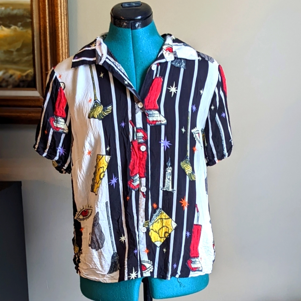 Disney Her Universe Hocus Pocus Button Up - Medium